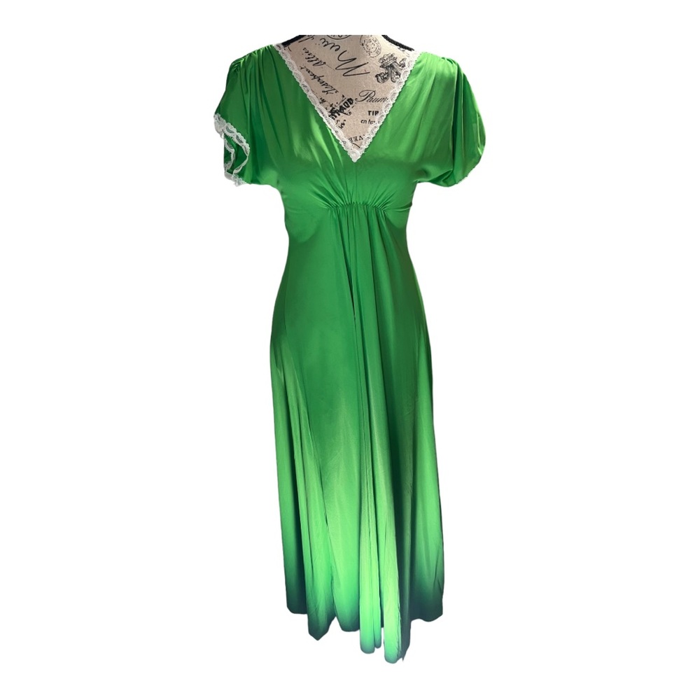 Vintage Formfit Rogers Nightgown